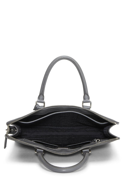 Prada, sac fourre-tout Saffiano gris d'occasion, gris