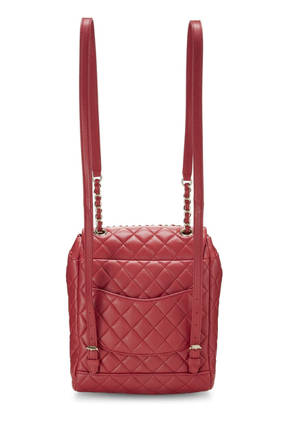 Chanel, Mochila pequeña Urban Spirit de piel de cordero acolchada roja Pre-Loved, Rojo