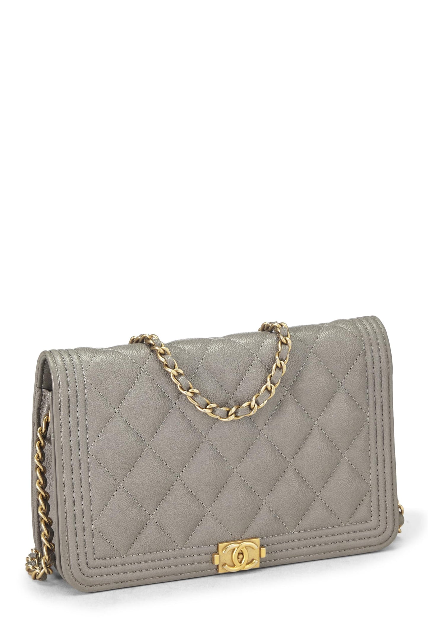 Chanel, Portefeuille Boy Caviar gris sur chaîne d'occasion (WOC), gris