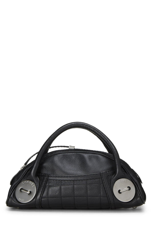 Chanel, Bolso satchel con cúpula y botones de cuero negro Pre-Loved, Negro