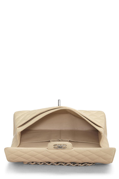 Chanel, sac à rabat double classique matelassé beige caviar d'occasion, taille M, beige