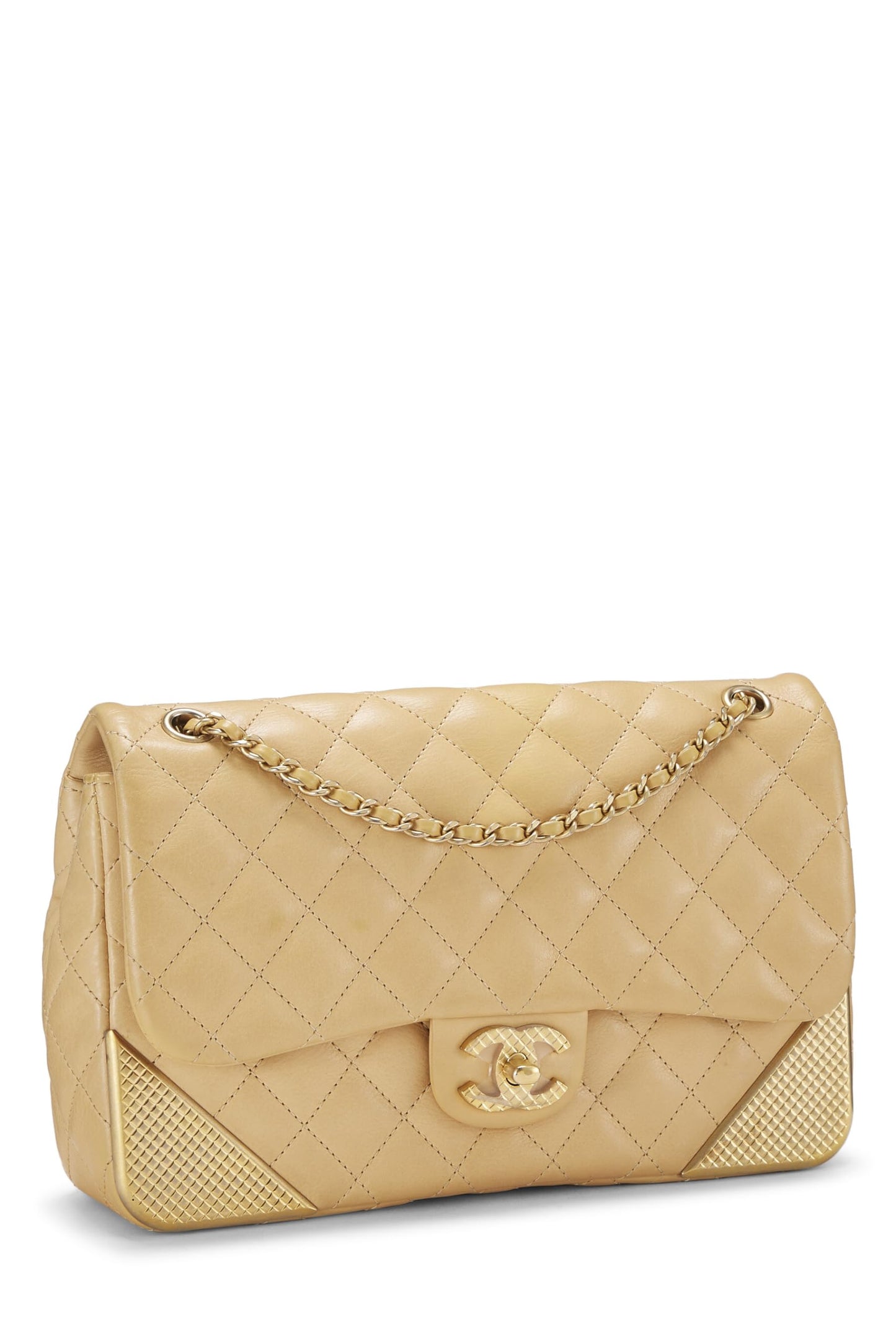 Chanel, Pre-Loved Paris-Cosmopolite Beige Chevron Lambskin Rock the Corner Flap Bag Medium, Beige