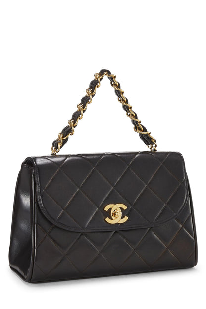 Chanel, sac à main matelassé en cuir d'agneau noir de taille moyenne, d'occasion, noir