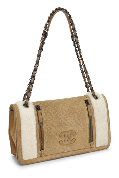 Chanel, sac à rabat en daim et peau de mouton marron d'occasion, taille moyenne, marron