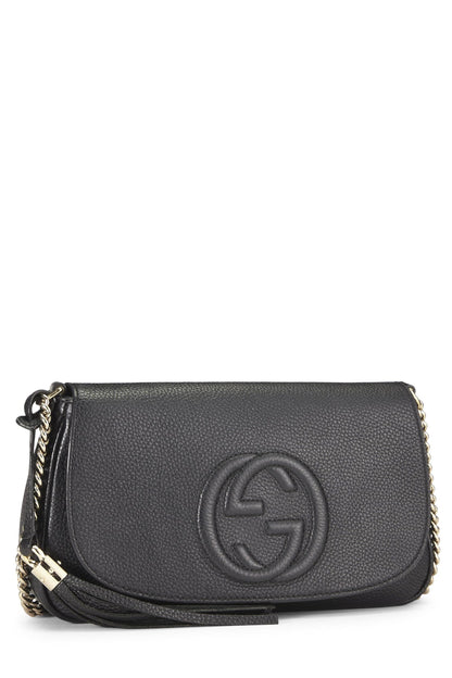 Gucci, Bandolera Soho con solapa y cadena de cuero granulado negro Pre-Loved, Negro