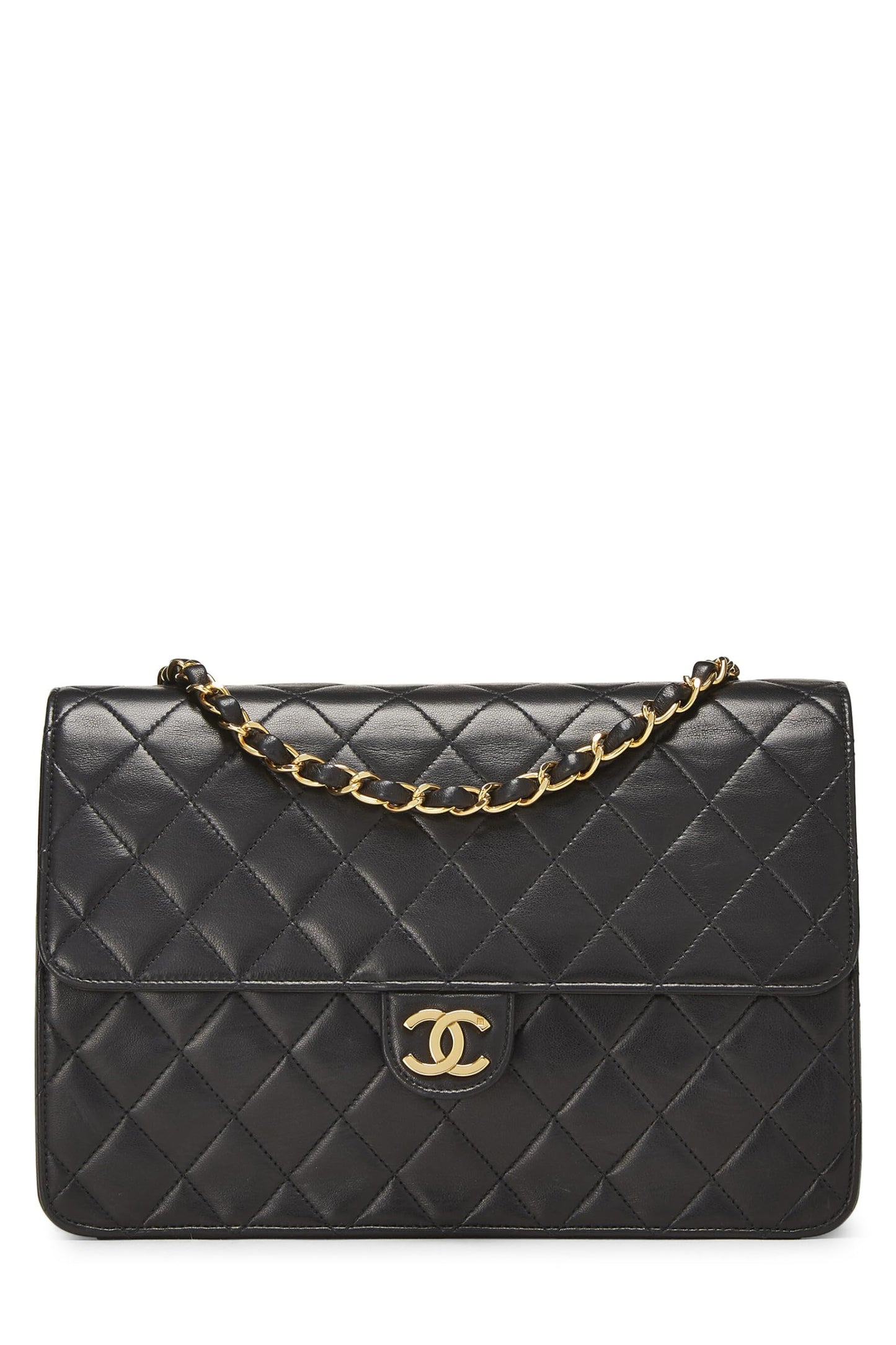 Chanel, sac à rabat matelassé en cuir d'agneau noir de taille moyenne, d'occasion, noir