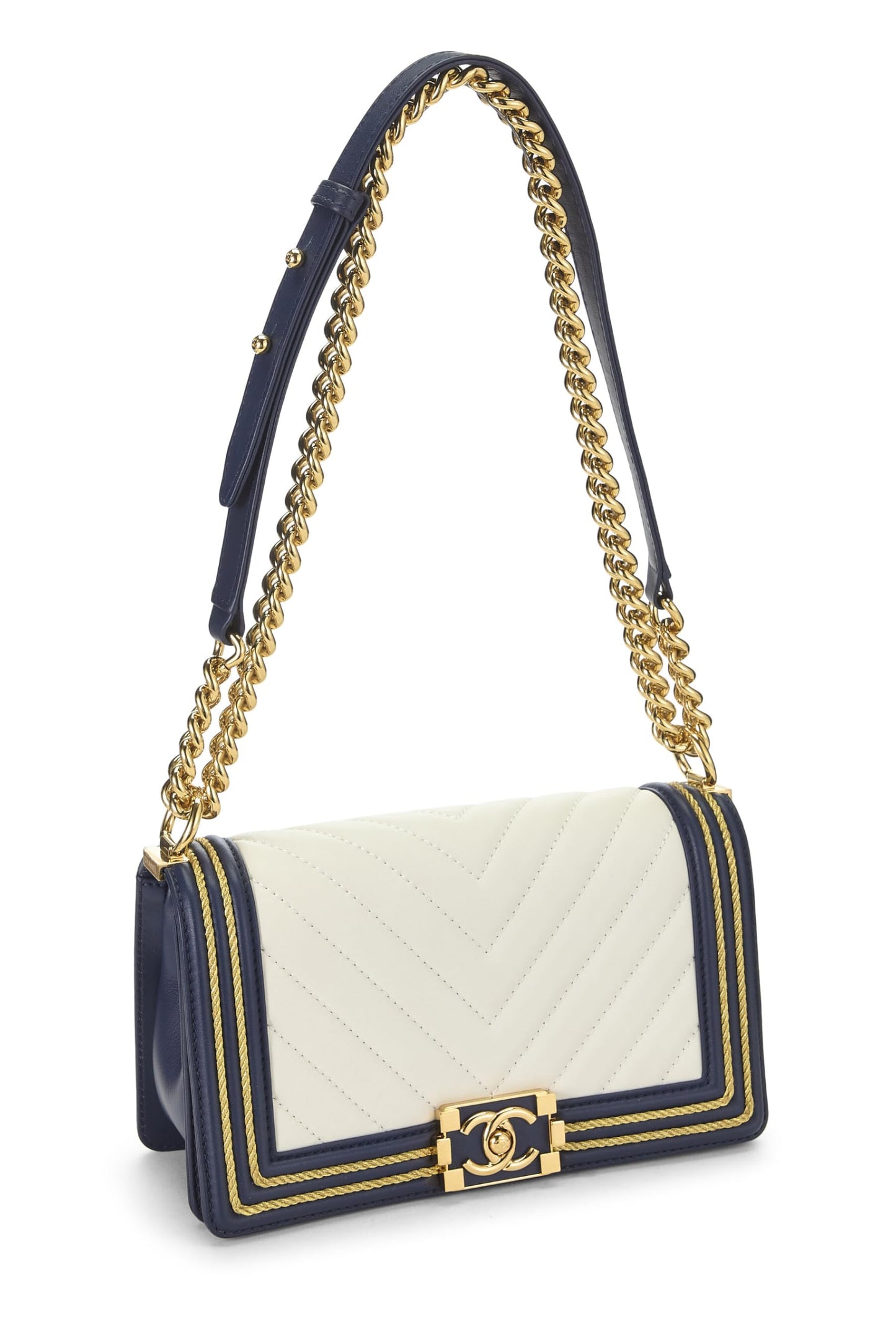 Chanel, sac Boy Medium en cuir de veau bleu marine à bordures en chevrons, d'occasion, bleu marine