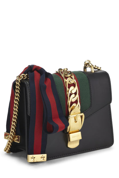 Gucci, Mini sac à chaîne Sylvie en cuir noir d'occasion, noir