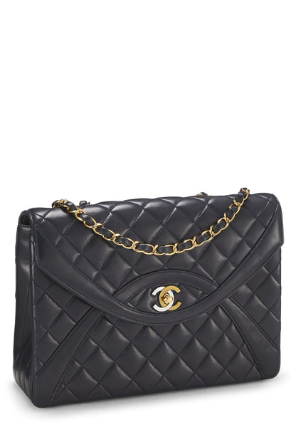 Chanel, Pre-Loved Navy Quilted Lambskin Paris Limited Flap Medium, Navy