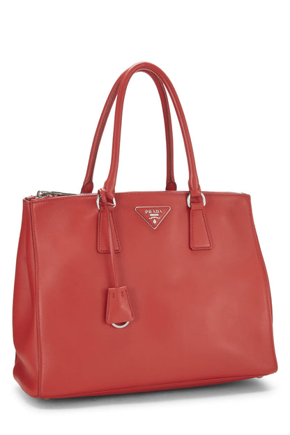 Prada, sac cabas moyen en cuir de veau rouge d'occasion, rouge