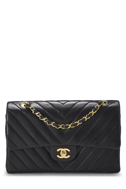 Chanel, Pre-Loved Black Chevron Lambskin Classic Double Flap Medium, Black