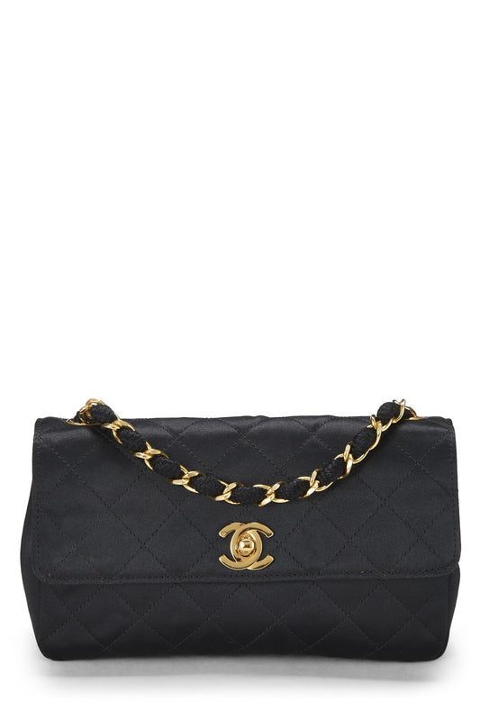 Chanel, Mini sac à rabat en satin matelassé noir d'occasion, noir