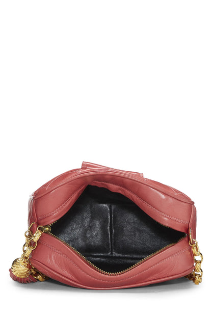 Chanel, Mini sac photo en cuir d'agneau rose avec onglet diamant « CC » d'occasion, rose