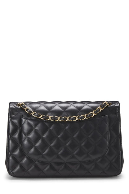 Chanel, sac à main jumbo à double rabat en cuir d'agneau matelassé noir d'occasion, noir