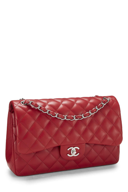 Chanel, sac à main jumbo à double rabat en cuir d'agneau matelassé rouge d'occasion, rouge