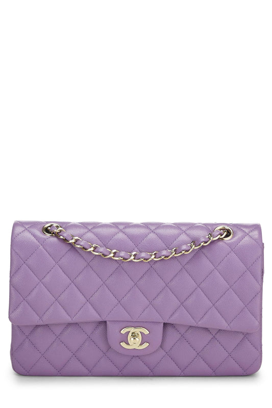 Chanel, sac à main matelassé violet à double rabat classique de taille moyenne, violet