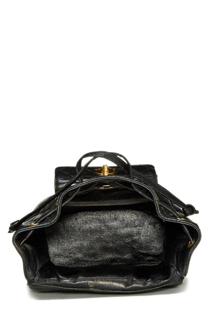 Chanel, Mochila clásica mediana 'CC' de piel de cordero acolchada negra Pre-Loved, Negro