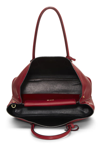 Prada, sac fourre-tout double taille moyenne en cuir Saffiano rouge d'occasion, rouge