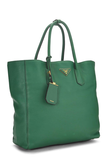 Prada, sac fourre-tout en grain Vitello vert d'occasion, vert