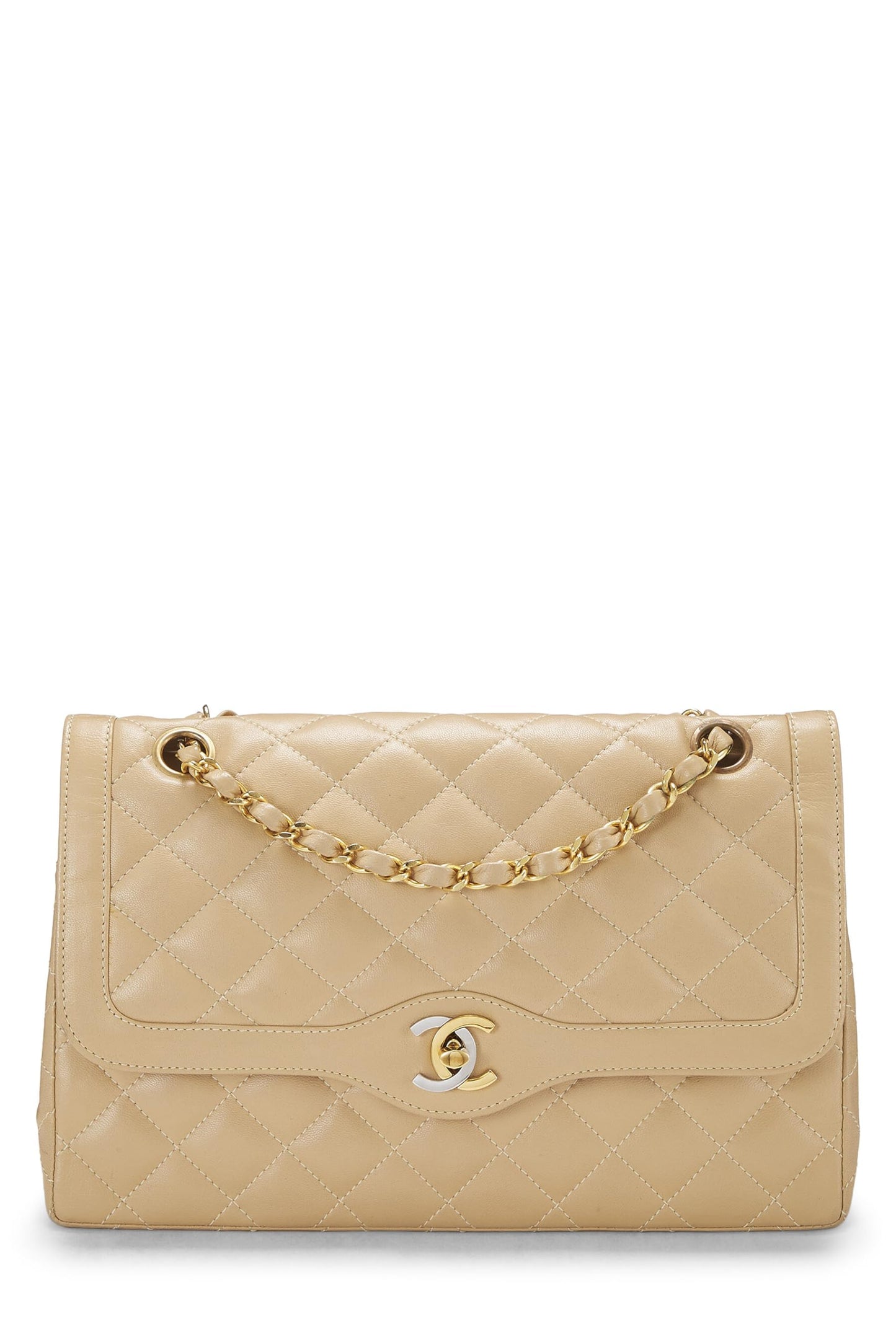 Chanel, Pre-Loved Piel de cordero acolchada beige Paris Limited doble solapa mediana, Beige