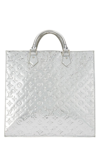 Louis Vuitton, Miroir Sac Plat Monogram Argent Pré-Aimé, Argent