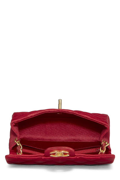 Chanel, Mini sac à rabat en satin matelassé rouge d'occasion, rouge