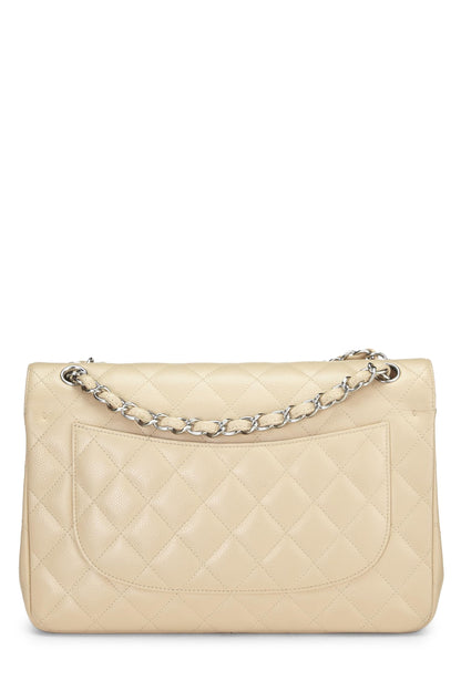 Chanel, sac à rabat jumbo matelassé beige caviar neuf classique d'occasion, beige