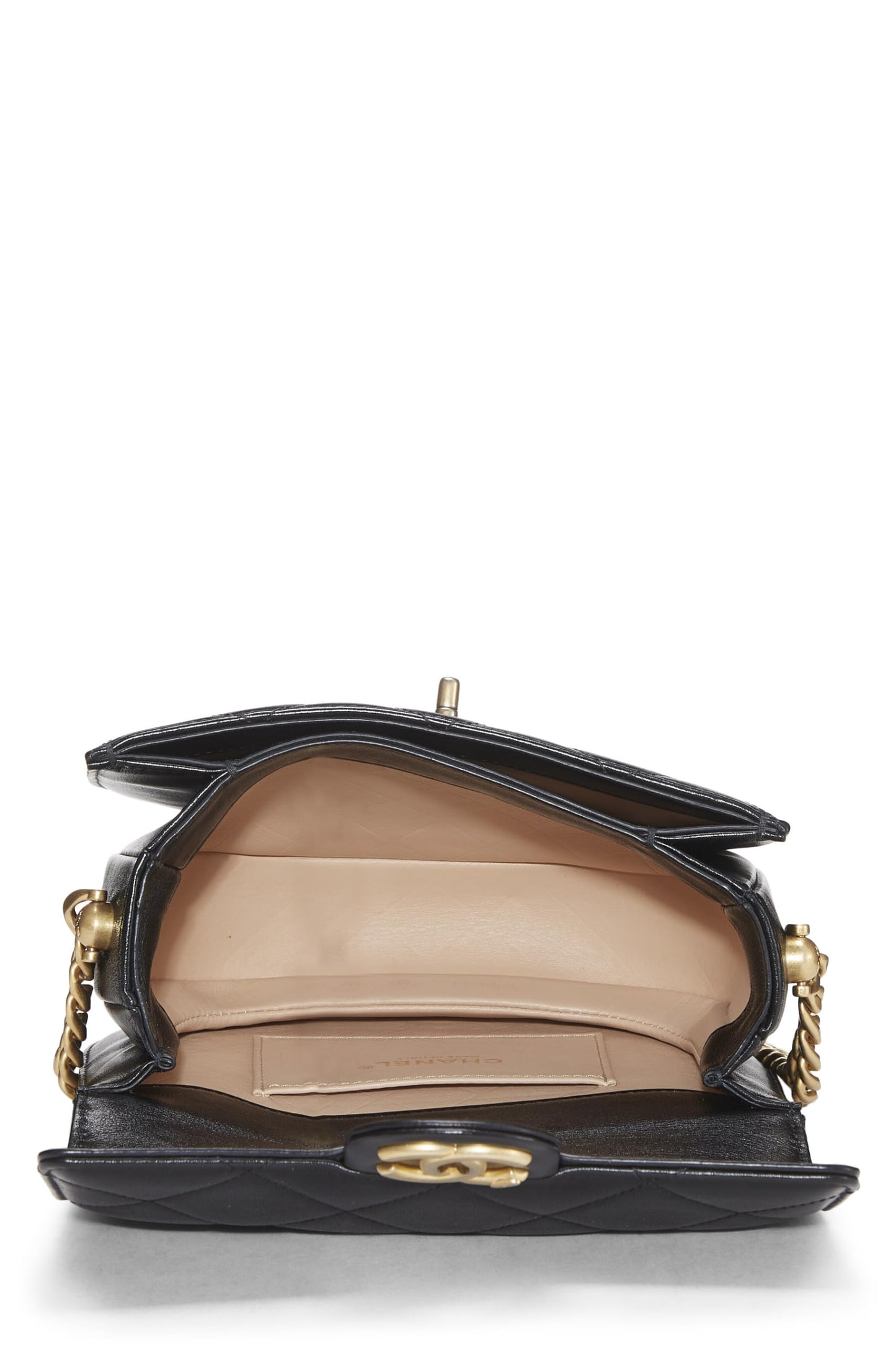 Chanel, Mini sac messager Moon Flap en cuir de veau noir d'occasion, noir