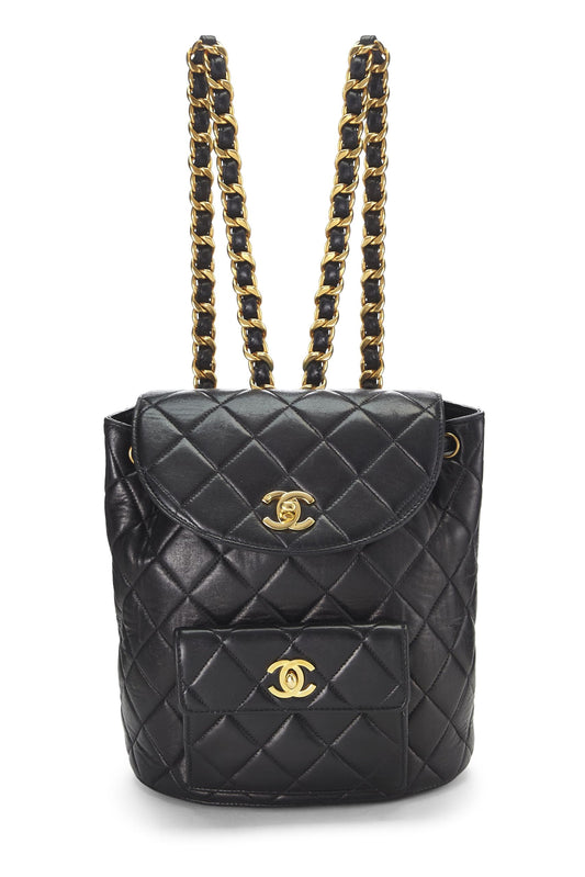 Chanel, sac à dos classique en cuir d'agneau matelassé noir d'occasion, noir