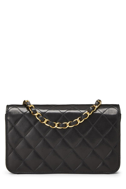 Chanel, Mini solapa completa con broche de piel de cordero acolchada negra Pre-Loved, Negro