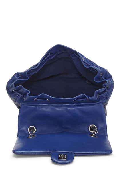 Chanel, Mochila Urban Spirit grande de piel de cordero acolchada azul Pre-Loved, Azul