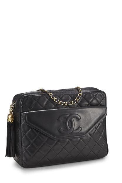 Chanel, Bolso grande para cámara con bolsillo acolchado en piel de cordero negra Pre-Loved, Negro