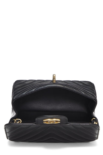 Chanel, Pre-Loved Black Chevron Lambskin Square Flap Mini, Black