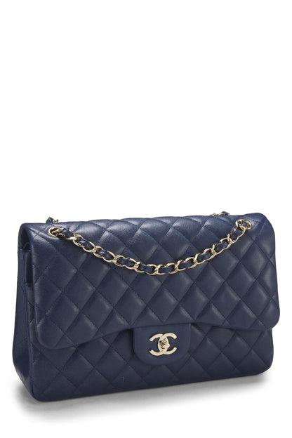 Chanel, sac à main jumbo à double rabat matelassé bleu marine, d'occasion, New Classic, bleu marine