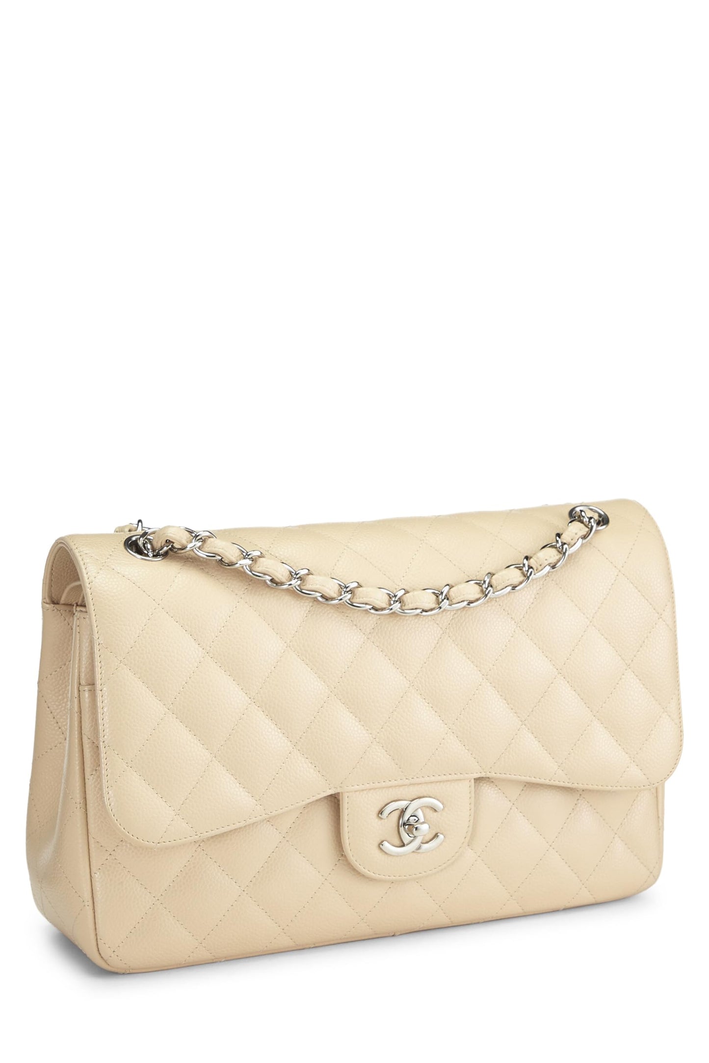 Chanel, sac à rabat jumbo matelassé beige caviar neuf classique d'occasion, beige