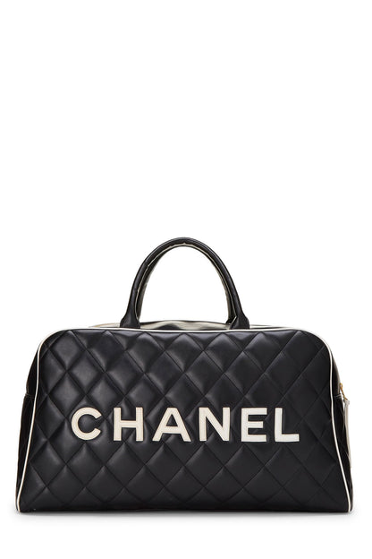 Chanel, Bombín grande de piel de becerro acolchado negro Pre-Loved, Negro