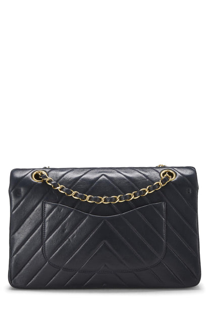 Chanel, Pre-Loved Navy Chevron Lambskin Classic Double Flap Medium, Navy