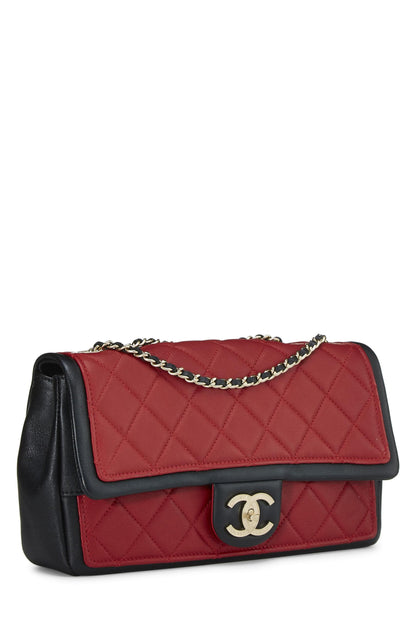 Chanel, sac à rabat graphique en cuir d'agneau matelassé rouge et noir de taille moyenne, multicolore