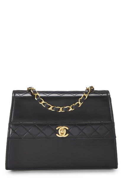 Chanel, sac trapèze en cuir d'agneau matelassé noir d'occasion, noir