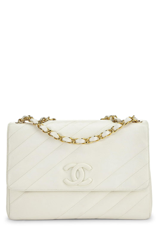 Chanel, Jumbo à rabat diagonal en caviar blanc d'occasion, blanc