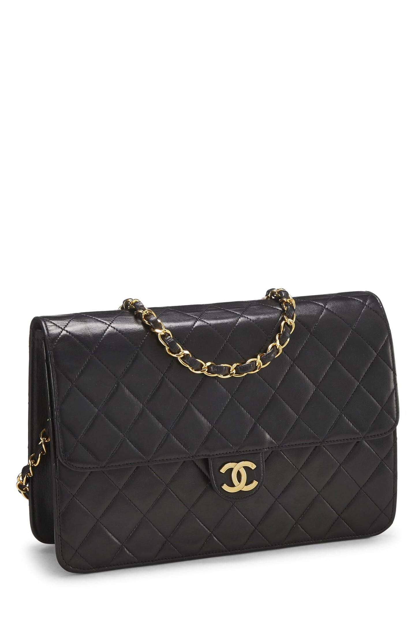 Chanel, sac à rabat matelassé en cuir d'agneau noir de taille moyenne, d'occasion, noir