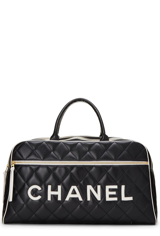 Chanel, Bombín grande de piel de becerro acolchado negro Pre-Loved, Negro