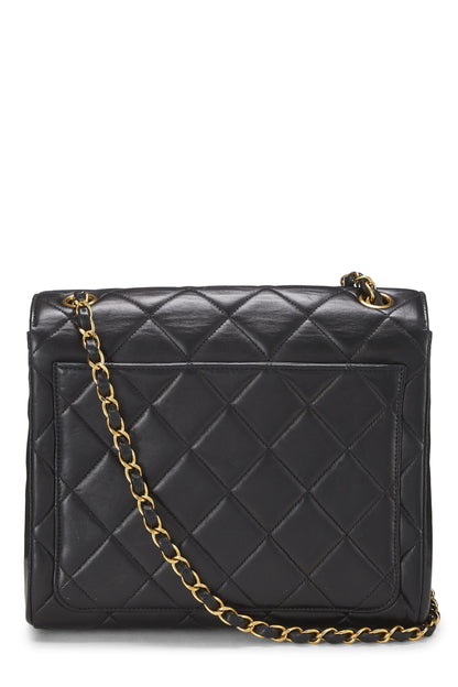 Chanel, Bolso de hombro cuadrado 'CC' de piel de cordero acolchado negro Pre-Loved, Negro