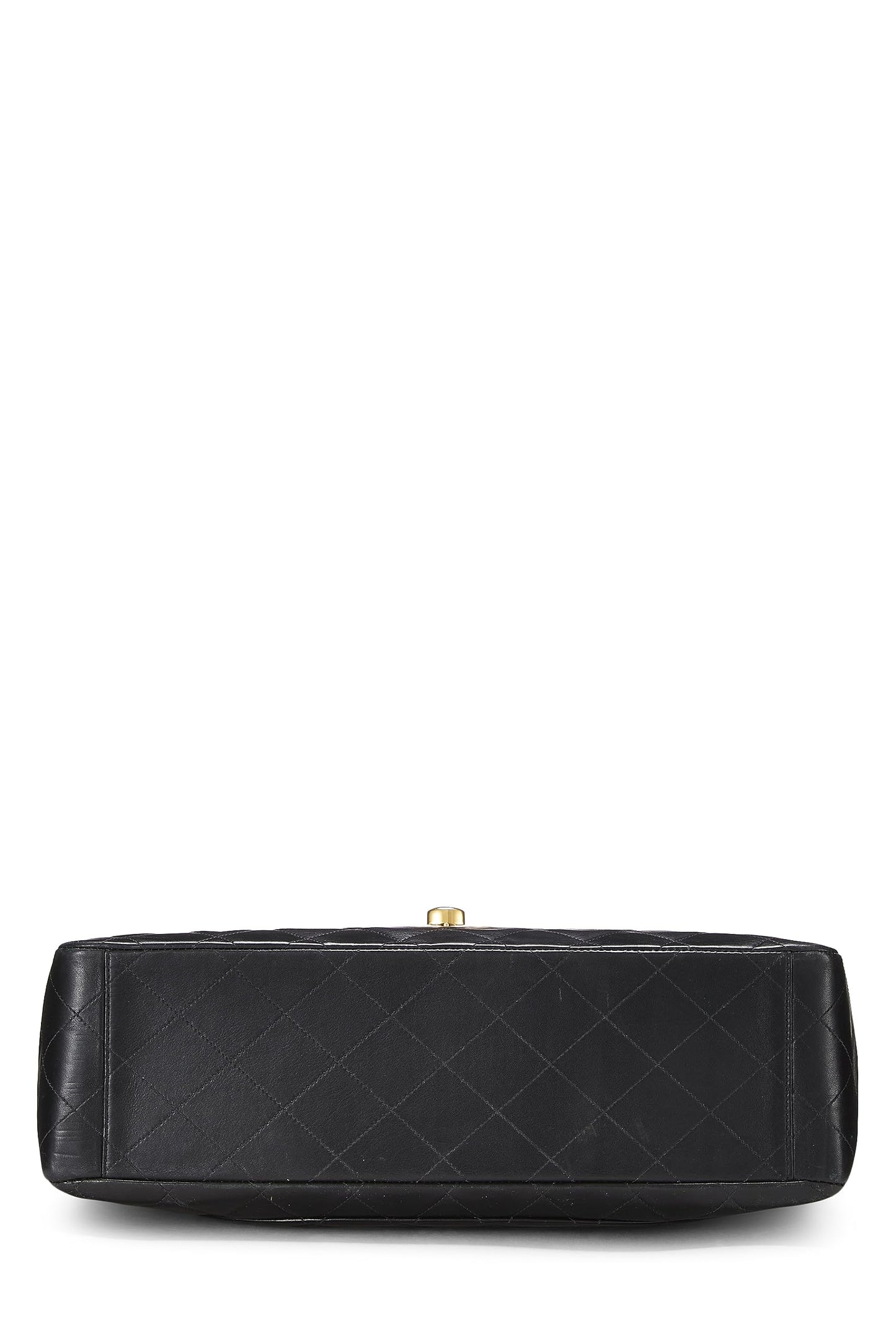 Chanel, Maxi sac à rabat demi-longueur en cuir d'agneau matelassé noir d'occasion, noir