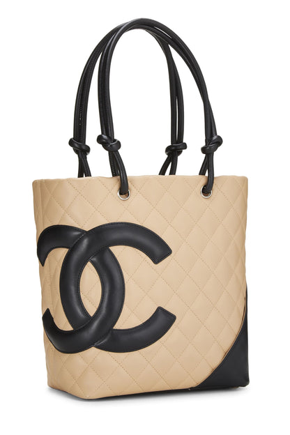 Chanel, sac cabas Cambon Ligne en cuir de veau matelassé beige d'occasion, petit modèle, beige