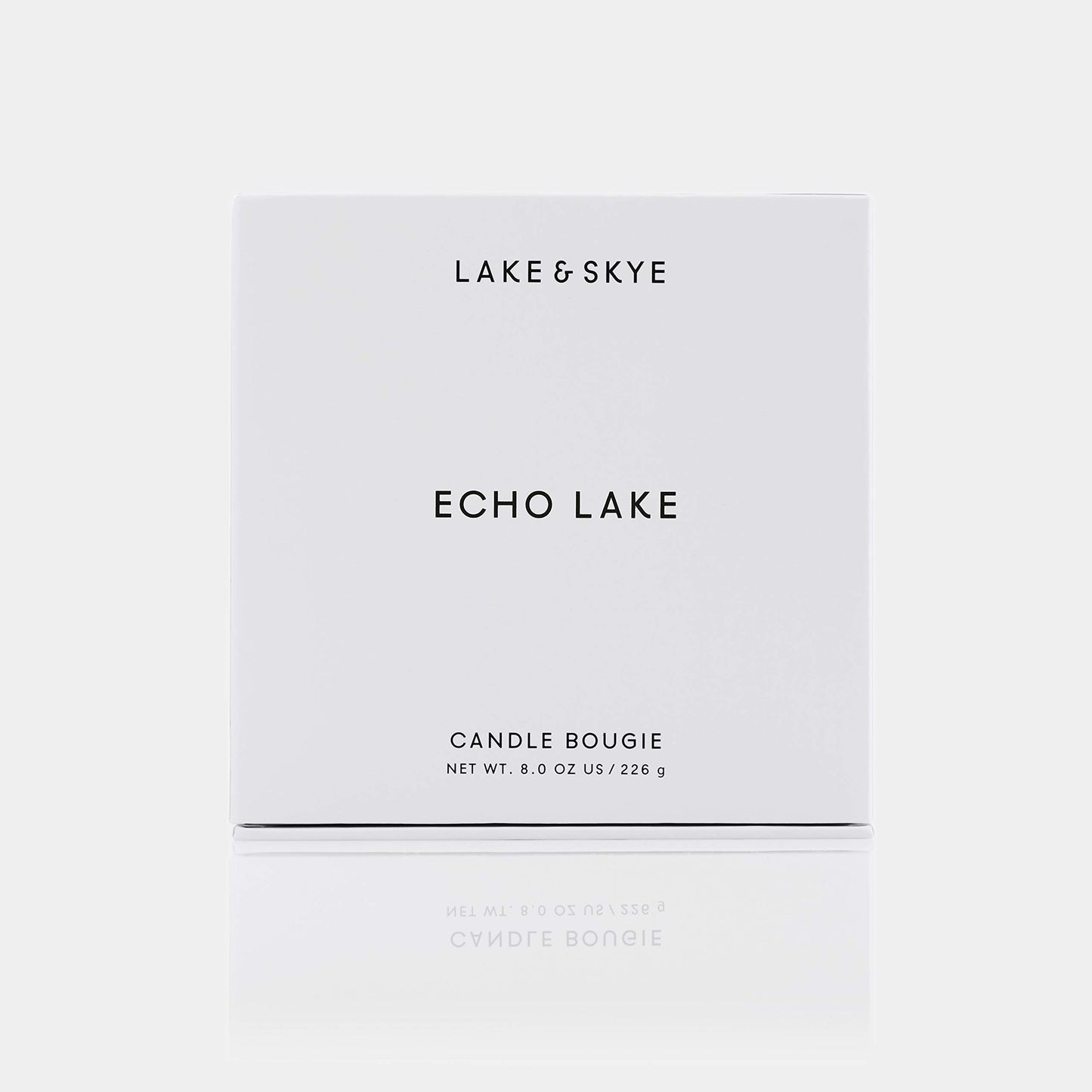 Bougie Echo Lake de Lake &amp; Skye - Collection de parfums végétaliens, base 100 % soja, sans cruauté (227 g), durée de combustion de 50 heures - Floral et boisé