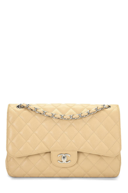 Chanel, sac à main jumbo à double rabat matelassé beige caviar, neuf et d'occasion, beige