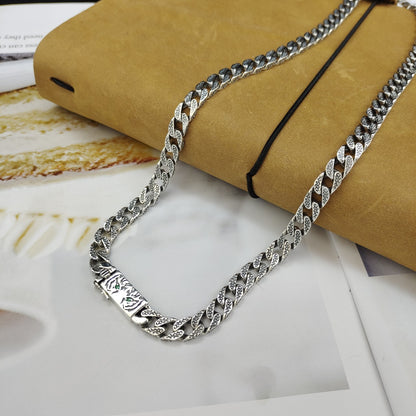 Collar de plata de ley con diseño sencillo y combinable con el año del tigre para hombre