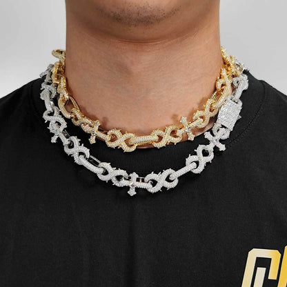 Collar para hombre con cadena de eslabones cubanos y cruz de espinas de 8 caracteres