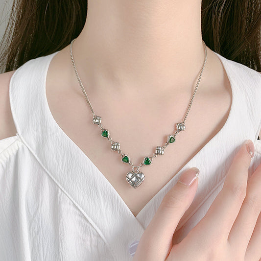 Green Zirconium Love Splice Necklace Women's Ins Fashion Heavy Industry Small Group Clavicle Chain